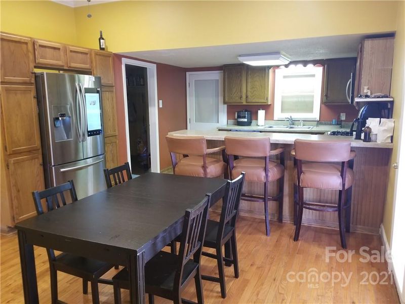 711 8th St W, Kannapolis, NC 28081
