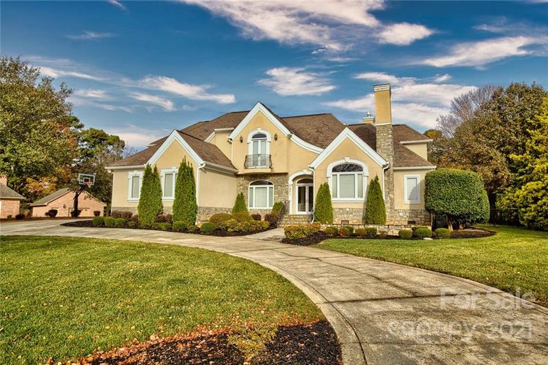 7971 Broadmoor Ln, Stanley, NC 28164