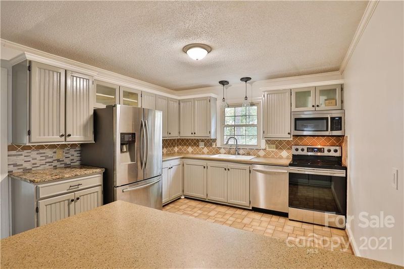 129 Stonecrest Cir, Concord, NC 28027