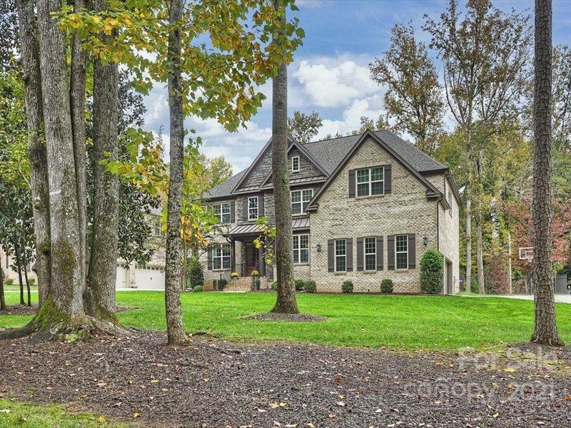 3708 Lakeside Dr, Charlotte, NC 28270