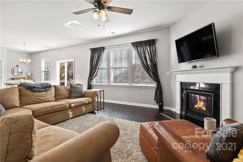2140 Killian Creek Dr, Denver, NC 28037