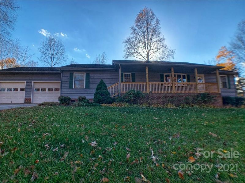 209 Wellington Dr, Lincolnton, NC 28092