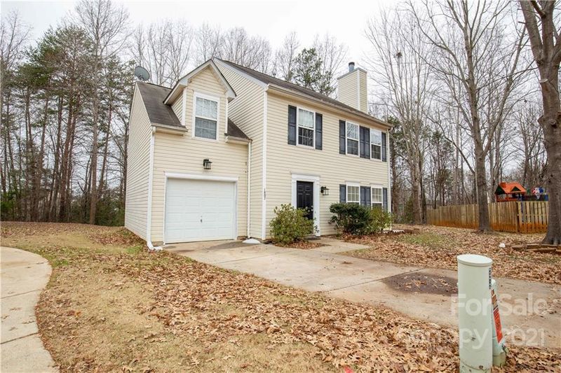 1807 Endeavor Ln, Clover, SC 29710