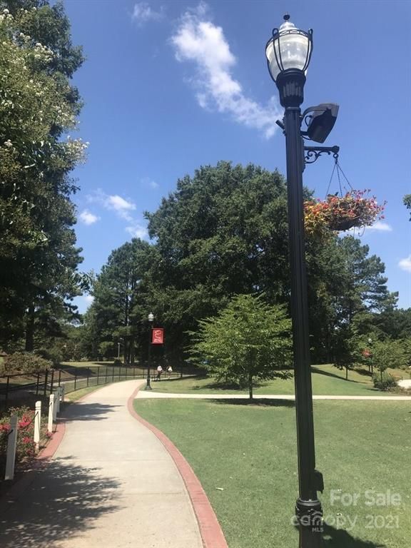 415 W 10th St, Kannapolis, NC 28081