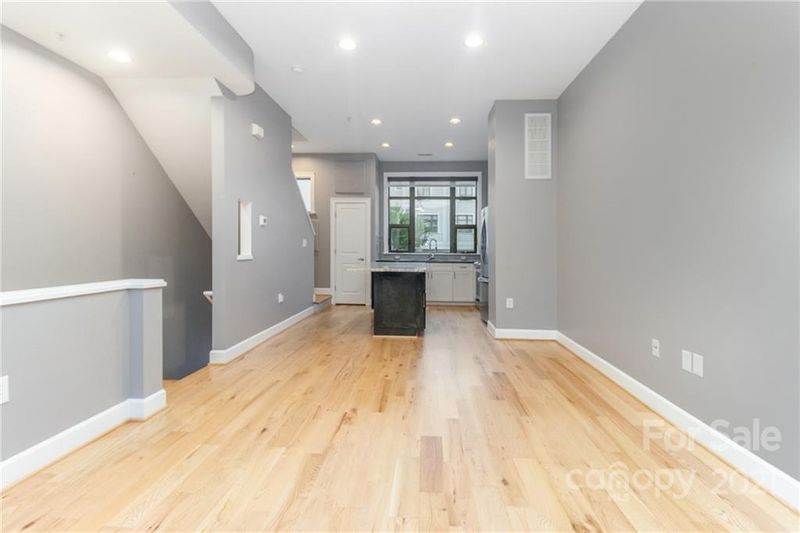 615 E 10th St, Charlotte, NC 28202