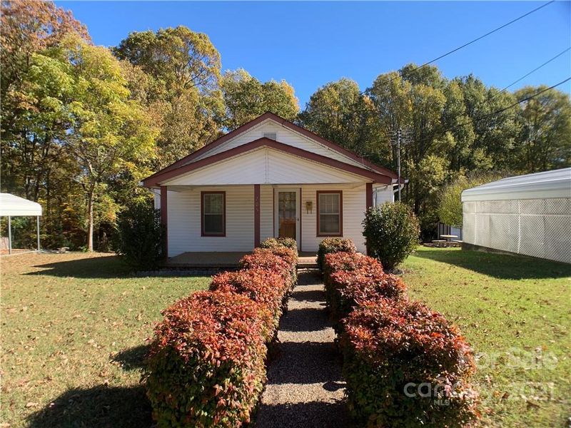 205 N 9th Ave, Maiden, NC 28650