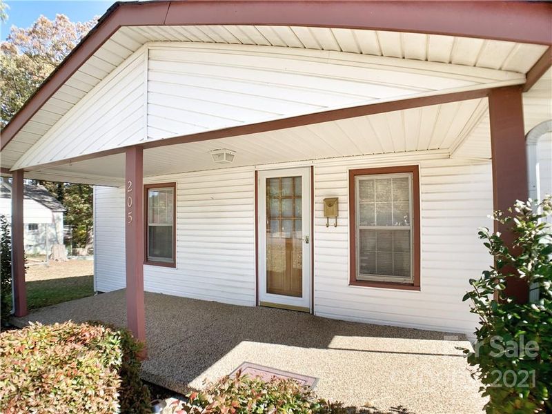 205 N 9th Ave, Maiden, NC 28650