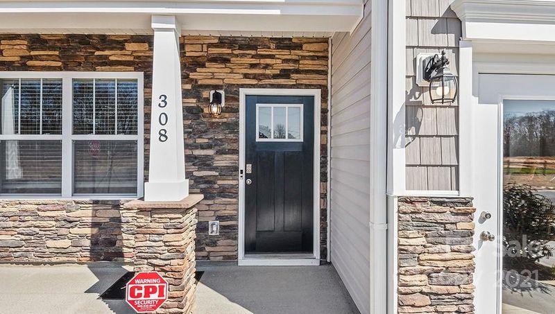 9043 Remnick Dr, Gastonia, NC 28056