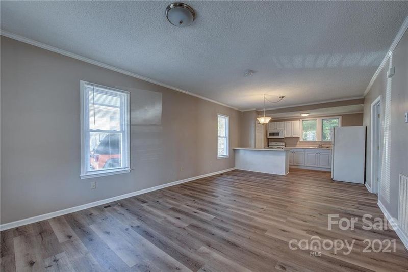 724 Washington St, Cramerton, NC 28032