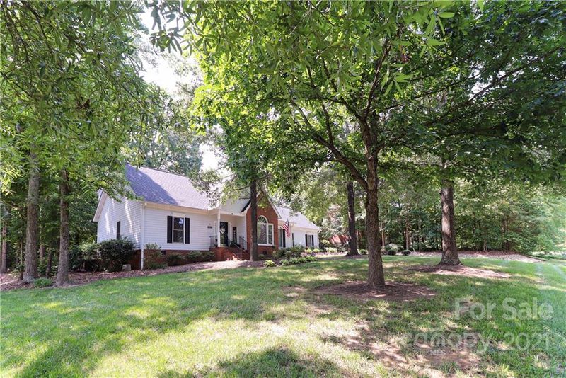 1002 Woodhurst Dr, Monroe, NC 28110