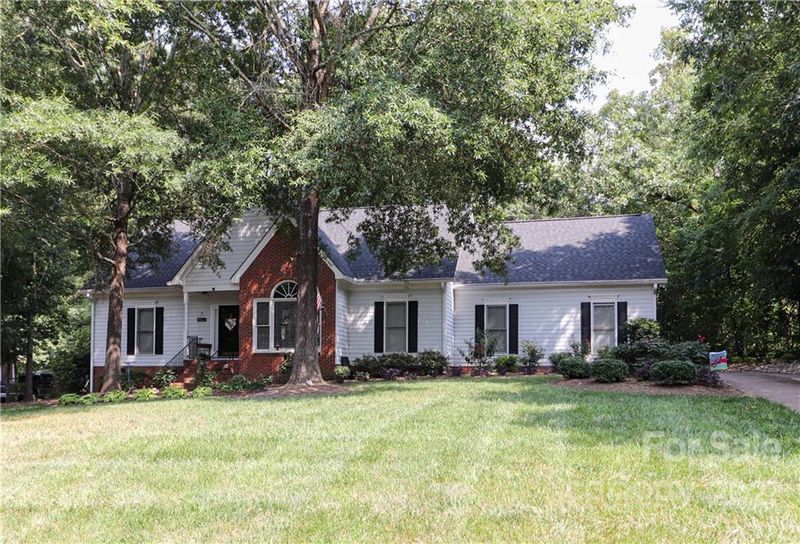 1002 Woodhurst Dr, Monroe, NC 28110