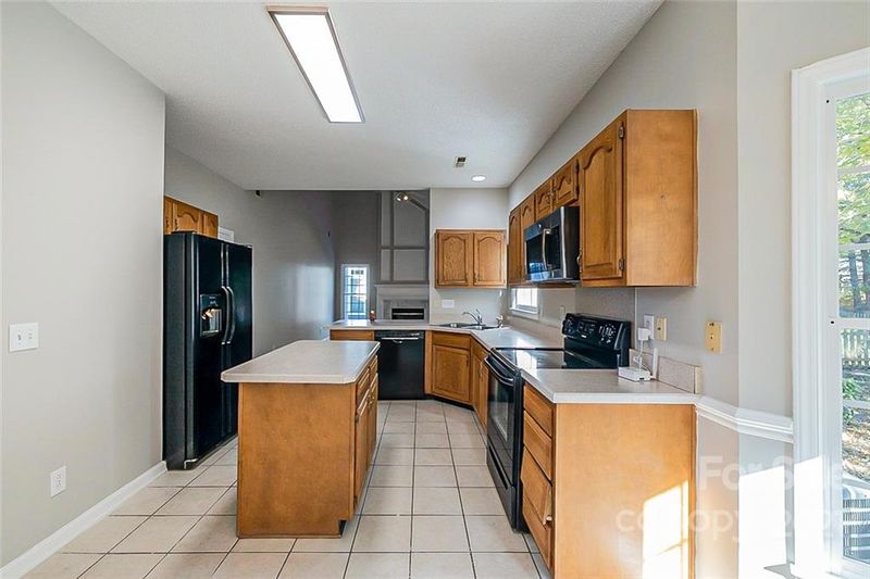 1519 Burning Lantern Ln, Kannapolis, NC 28081