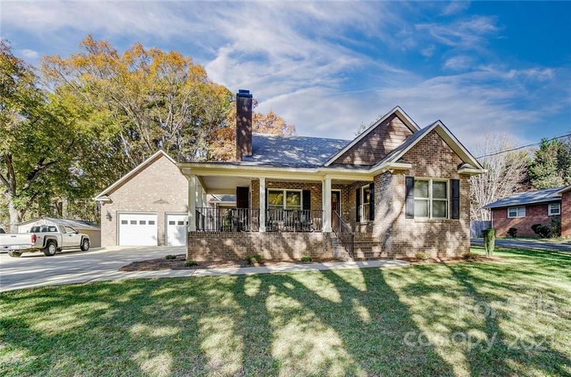 1329 Plumcrest Dr, Charlotte, NC 28216
