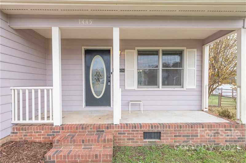 1445 Carlin Dr, Conover, NC 28613