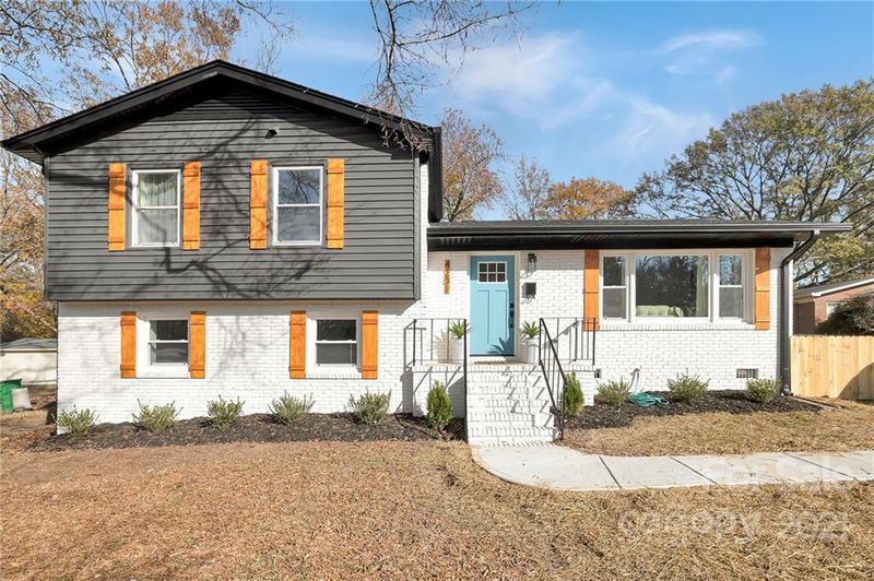 4201 Gladstone Ln, Charlotte, NC 28205