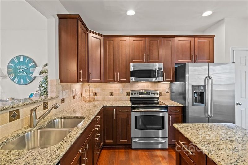 233 N Irwin Ave, Charlotte, NC 28202