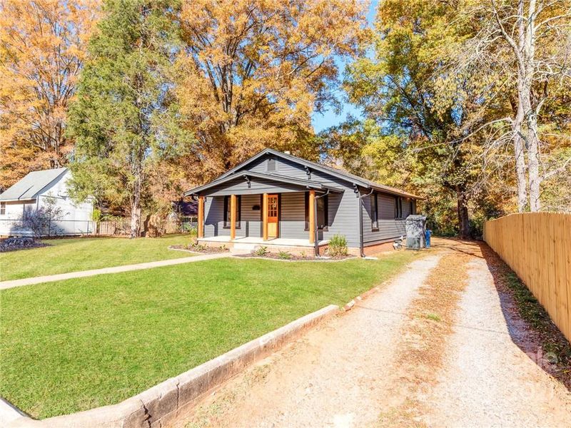 819 10th Ave, Hickory, NC 28601