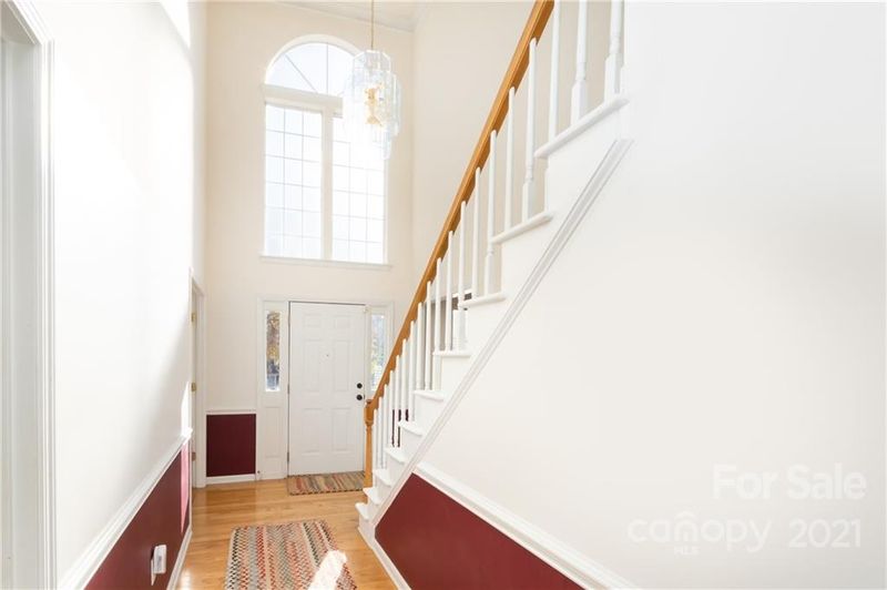 7424 Reedy Creek Rd, Charlotte, NC 28215