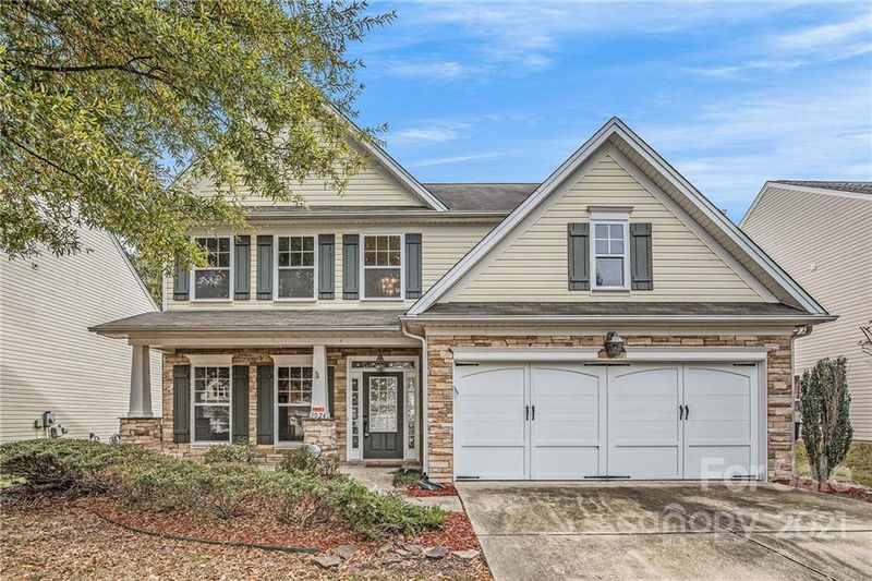 3024 Gloxinia Rd, Charlotte, NC 28215