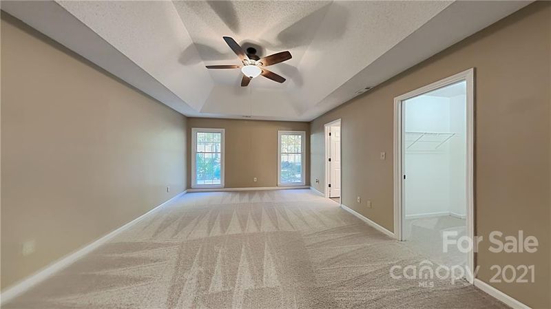10140 Crayton Dr, Charlotte, NC 28269