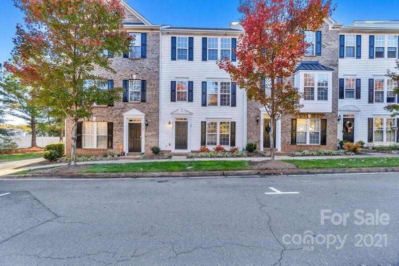15744 Kensington Palace Ln, Charlotte, NC 28277
