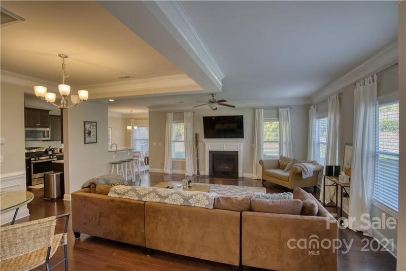 8442 Loxton Cir, Charlotte, NC 28214
