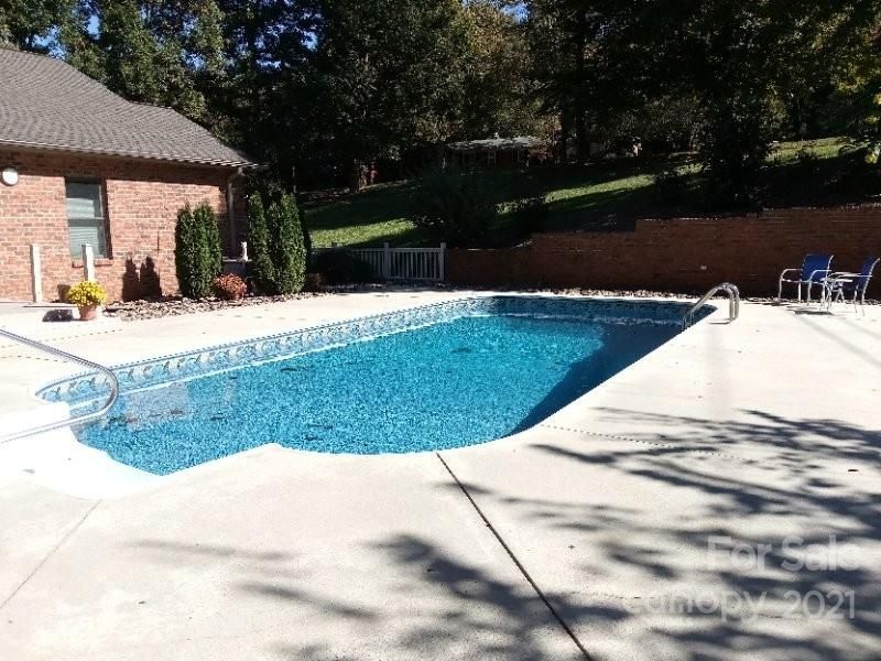 420 Kenilworth Rd, Statesville, NC 28677