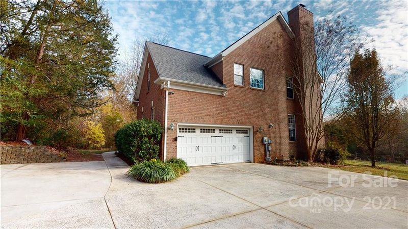706 Evans Manor Dr, Matthews, NC 28104