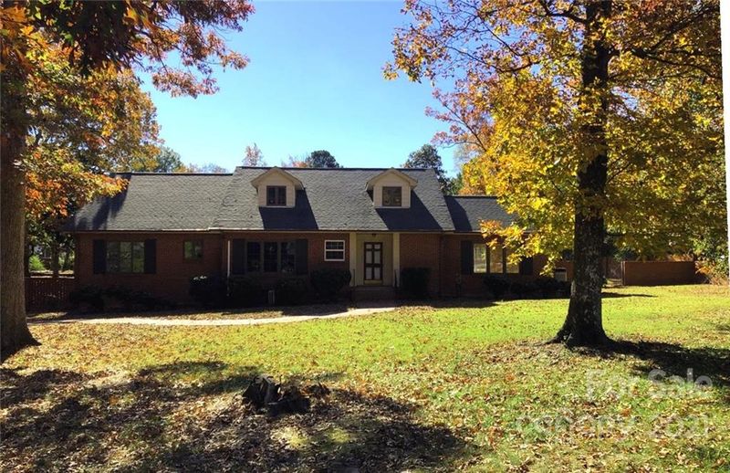 103 Forest Hills Dr, Monroe, NC 28112