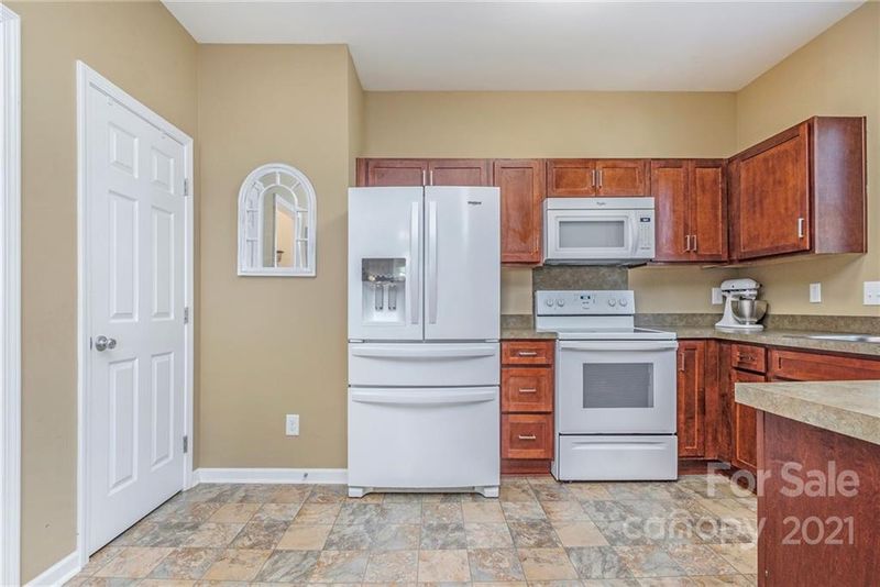 30 Hawthorne St SW, Concord, NC 28027