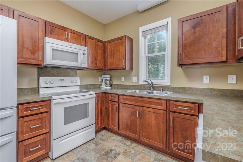 30 Hawthorne St SW, Concord, NC 28027