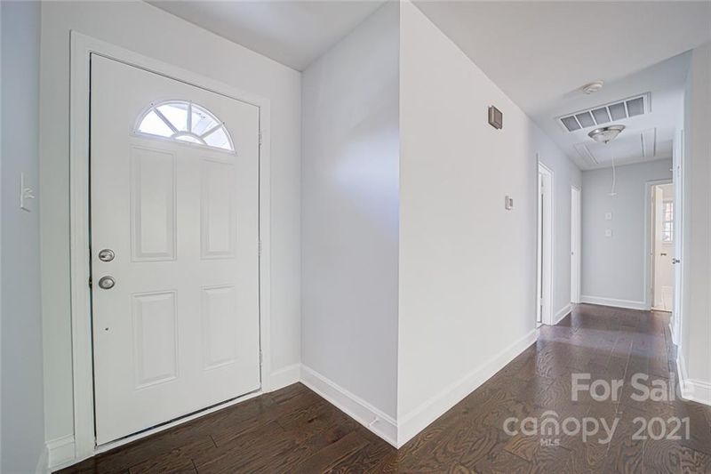 2201 E Maplecrest Dr, Charlotte, NC 28212