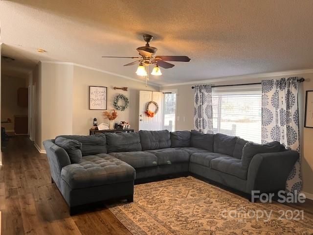 2831 Bobcat Rd, Heath Springs, SC 29058