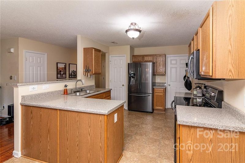 127 Windrow Ln, Statesville, NC 28625