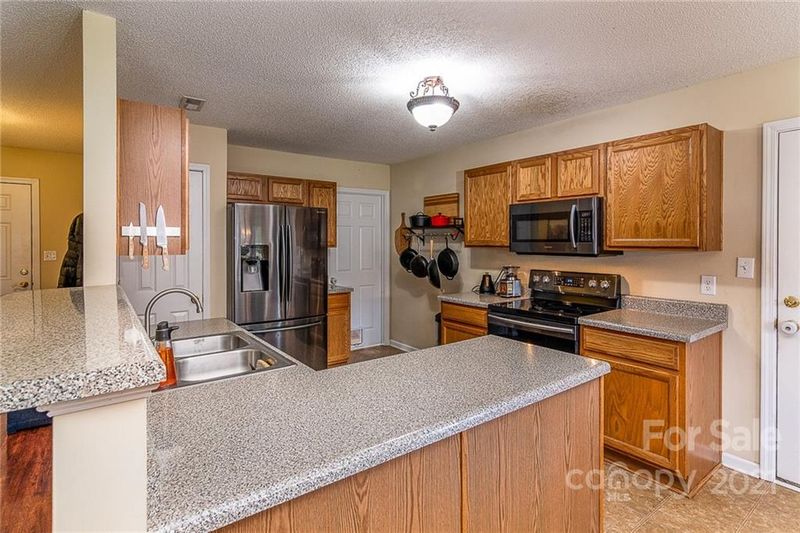 127 Windrow Ln, Statesville, NC 28625