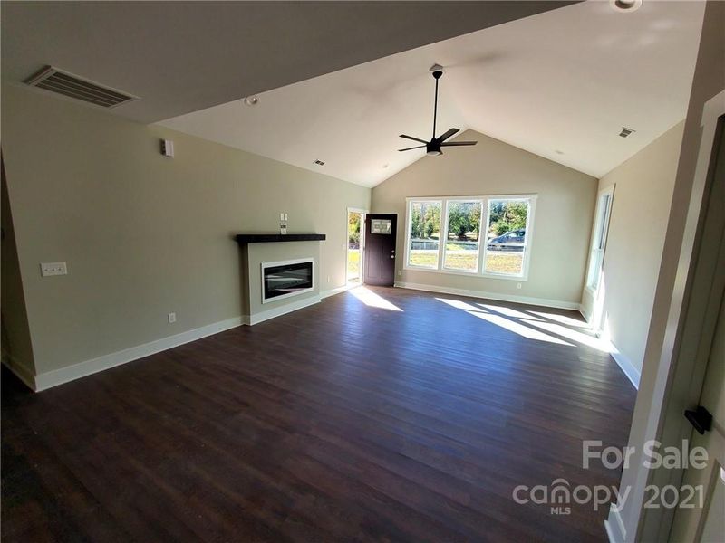 111 Hollifield St, Gastonia, NC 28056