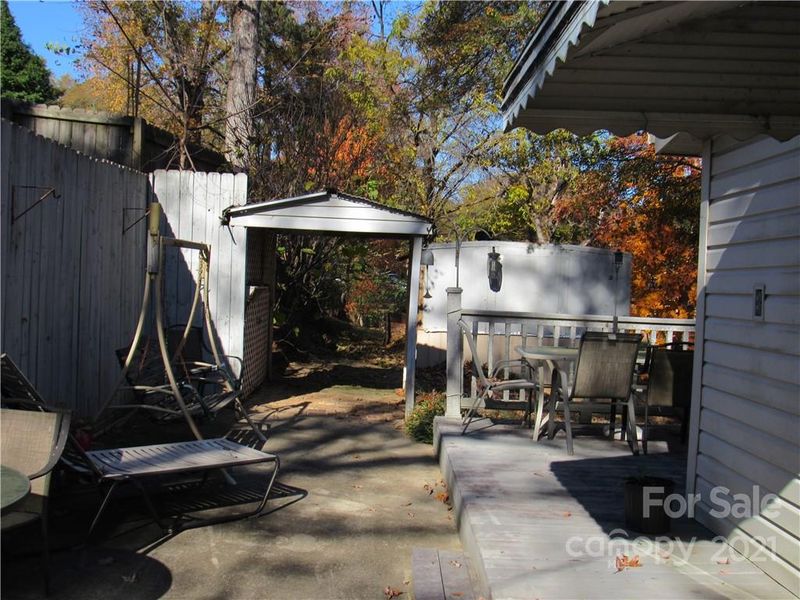 110 Vinton Dr, Dallas, NC 28034
