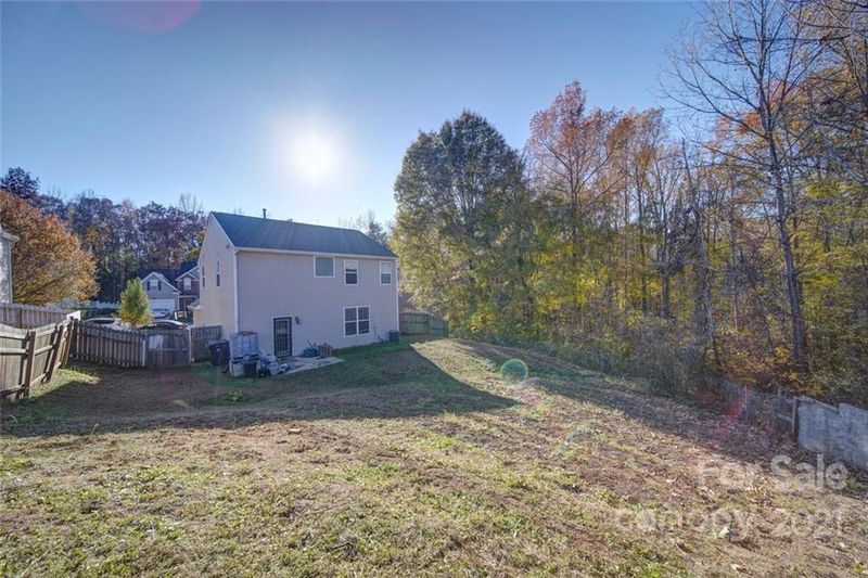 8252 Weeping Fig Ln, Charlotte, NC 28215