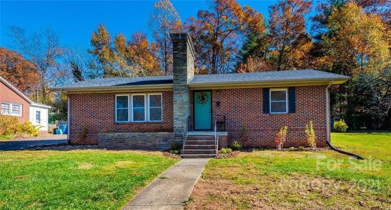 417 5th St SE, Hickory, NC 28602
