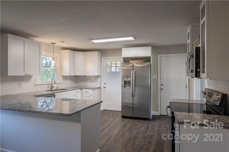 4250 1st St NE, Hickory, NC 28601