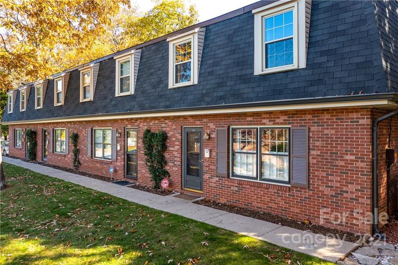 410 7th St NE #4, Hickory, NC 28601