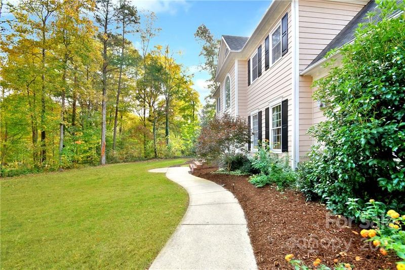 9931 Hanging Moss Trl, Mint Hill, NC 28227