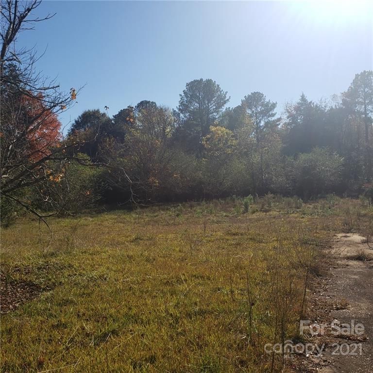 1313 Cedar Pines Lake Rd, Lancaster, SC 29720