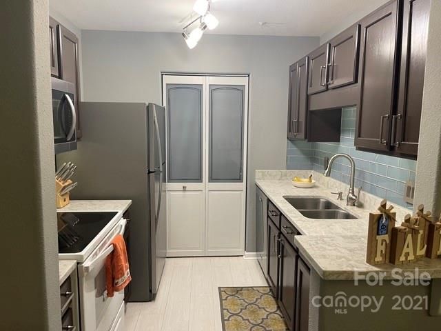 3879 Carl Parmer Dr, Harrisburg, NC 28075