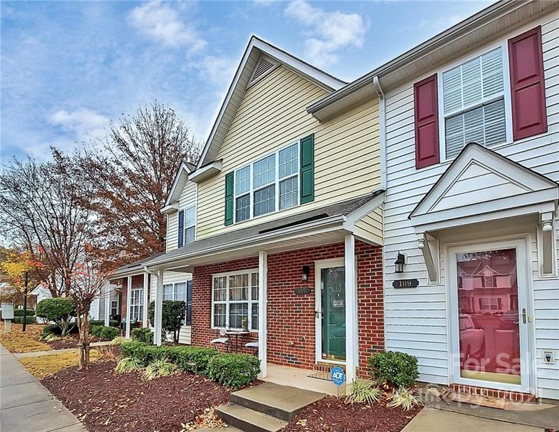 107 Lynch Cir #72, Mooresville, NC 28117