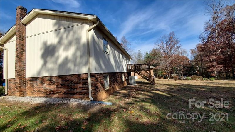 2844 16th Street Cir NE, Hickory, NC 28601