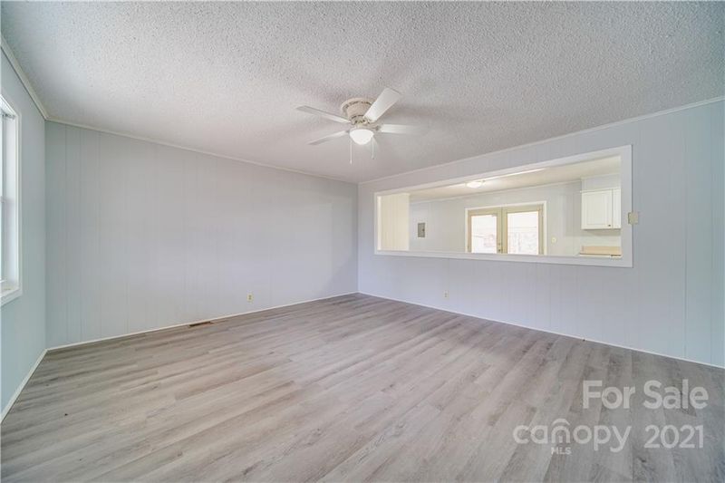 1400 Mayberry Rd, Dallas, NC 28034