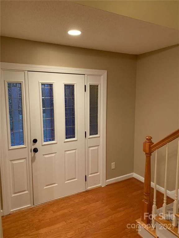 319 NE 10th Ave, Conover, NC 28613