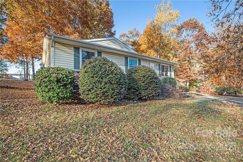 313 Willow St, Stanley, NC 28164