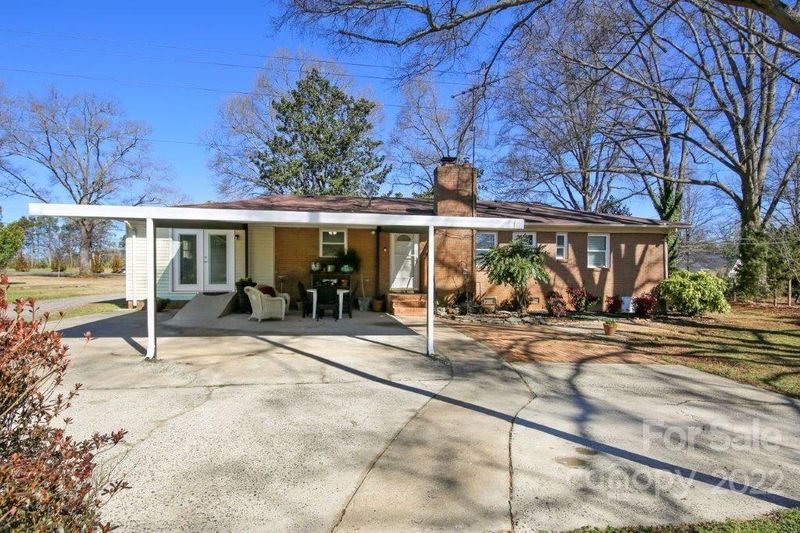 5532 Margaret Wallace Rd, Matthews, NC 28105